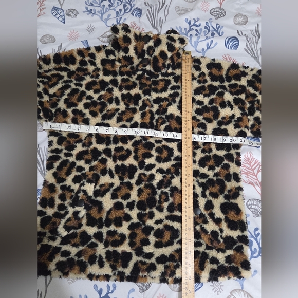 J. Crew Leopard Print Sherpa Fleece Pullover Sz Small - Picture 15 of 16